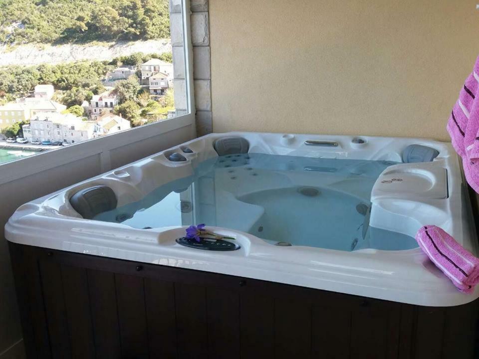 Adriatic - Apartment With Jacuzzi Sobra Exterior foto